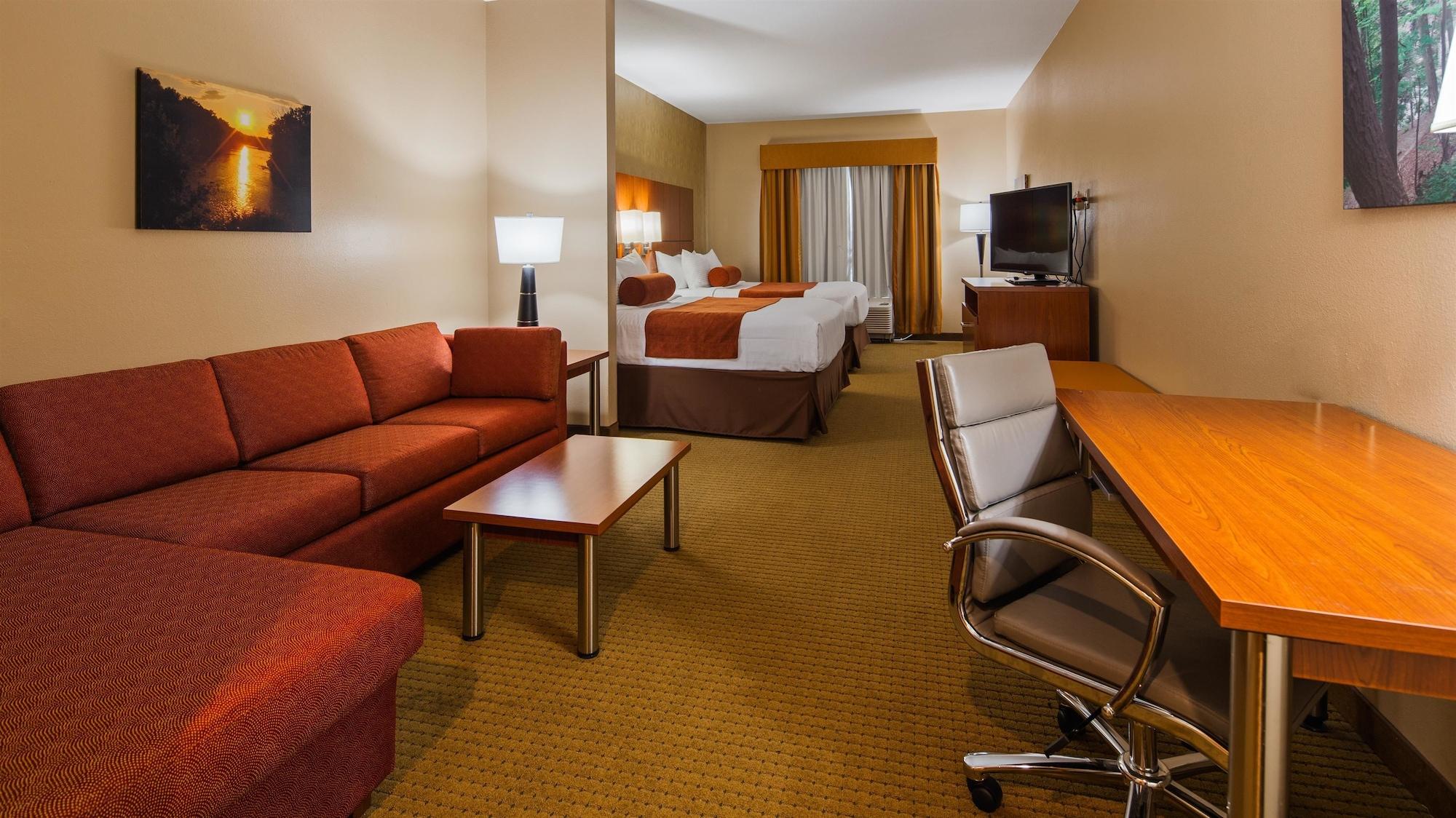 Best Western Plus Finger Lakes Inn & Suites Cortland Exterior foto