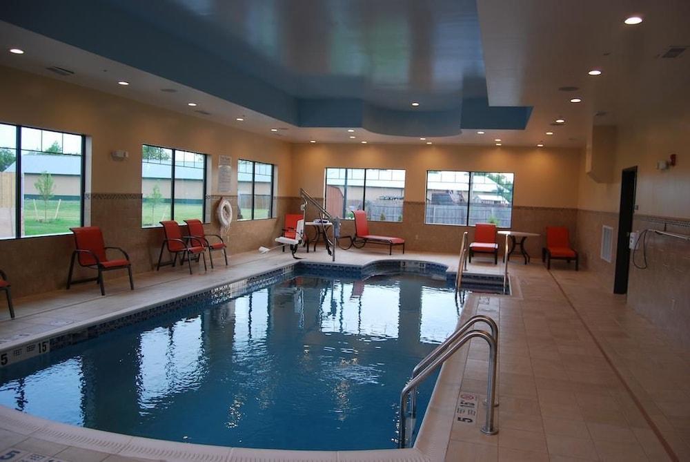 Best Western Plus Finger Lakes Inn & Suites Cortland Exterior foto