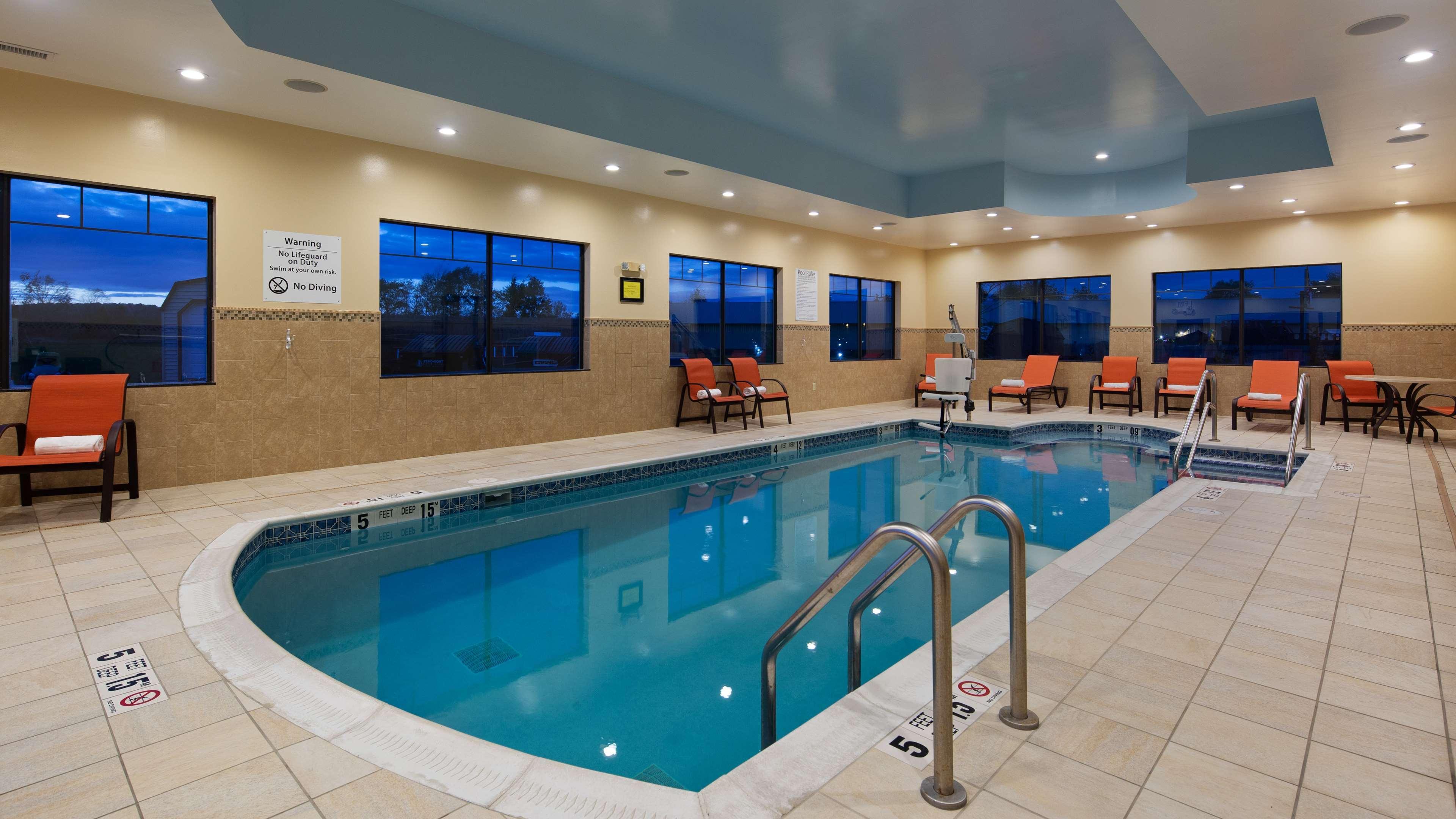Best Western Plus Finger Lakes Inn & Suites Cortland Exterior foto