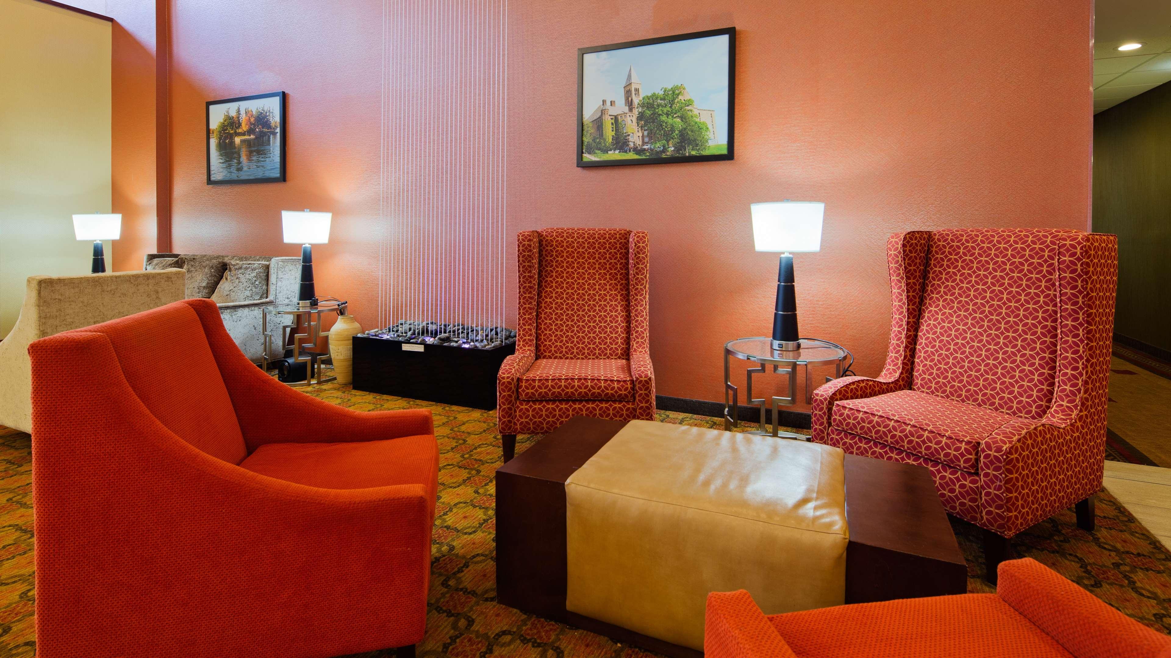 Best Western Plus Finger Lakes Inn & Suites Cortland Exterior foto
