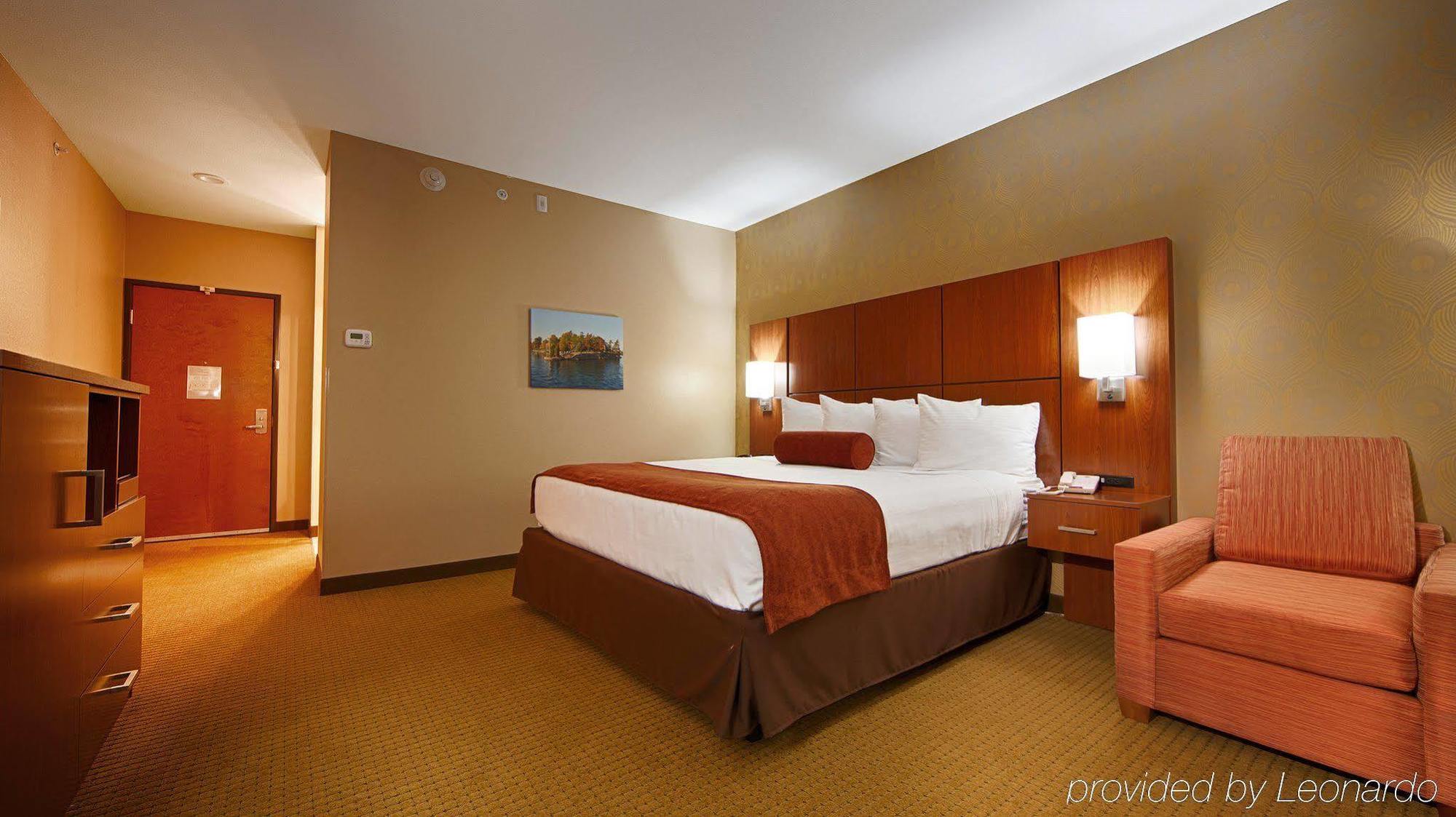 Best Western Plus Finger Lakes Inn & Suites Cortland Exterior foto