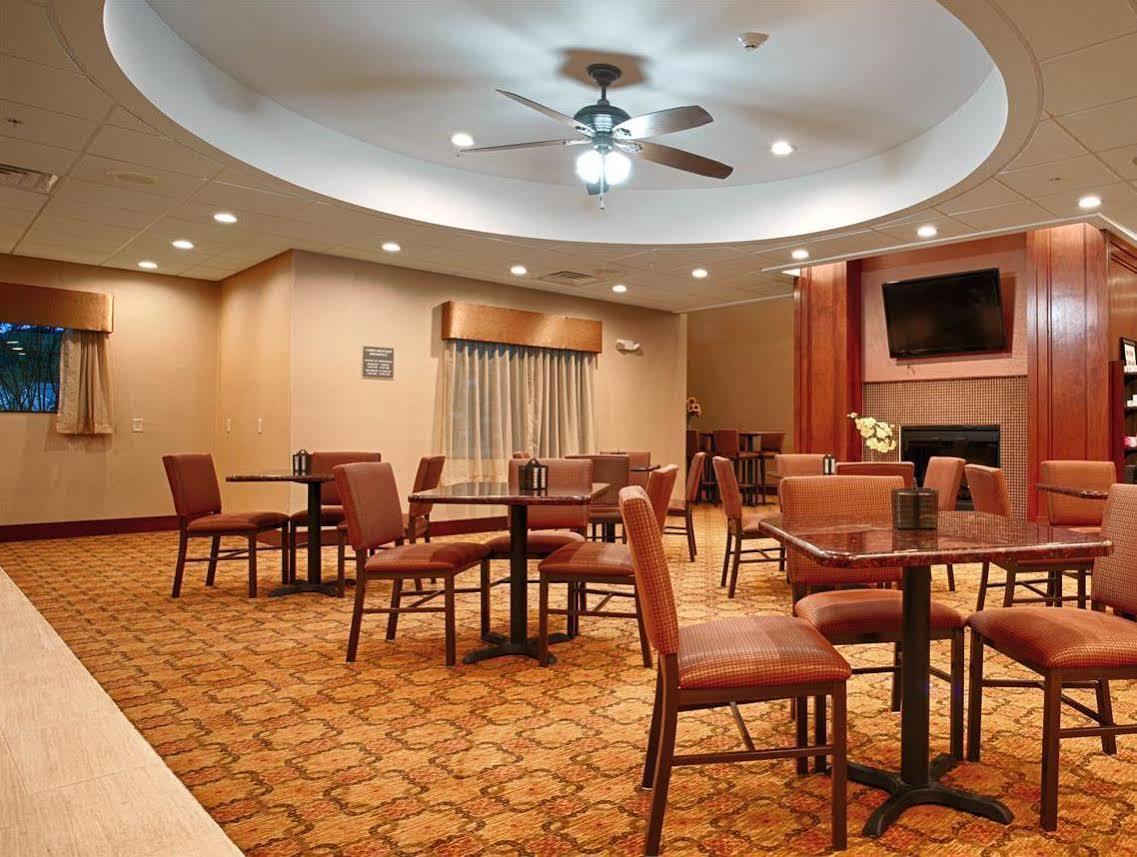 Best Western Plus Finger Lakes Inn & Suites Cortland Exterior foto